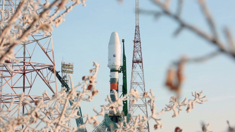 На Байконуре установили на стартовый стол ракету с "Прогрессом МС-19"