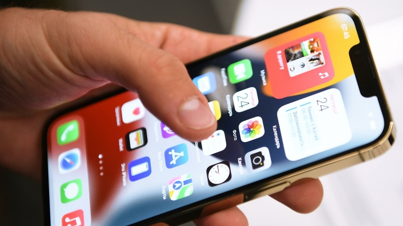 Apple намерена представить в марте новый бюджетный iPhone с 5G, пишет СМИ