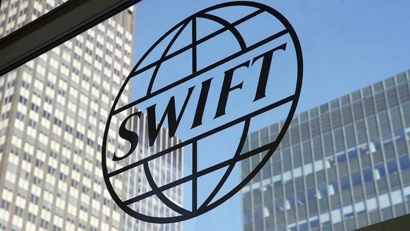 Россия при отключении от SWIFT перейдет на аналоги, заявил Силуанов