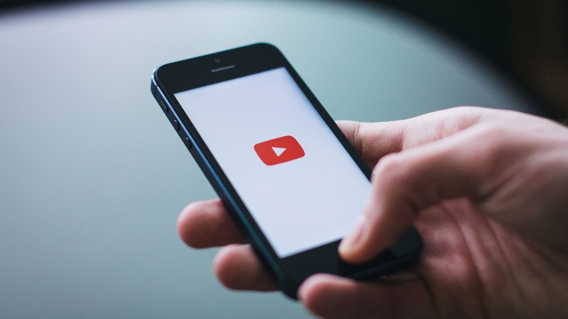 YouTube заявил, что не блокирует российский неновостной контент