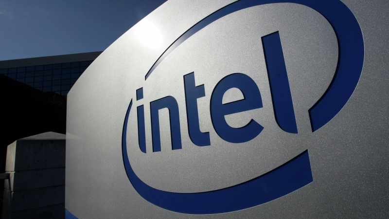 Производитель микрочипов Intel приостанавливает деятельность в России