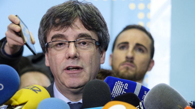 Каталонские политики подадут в суд на премьера Испании из-за прослушки