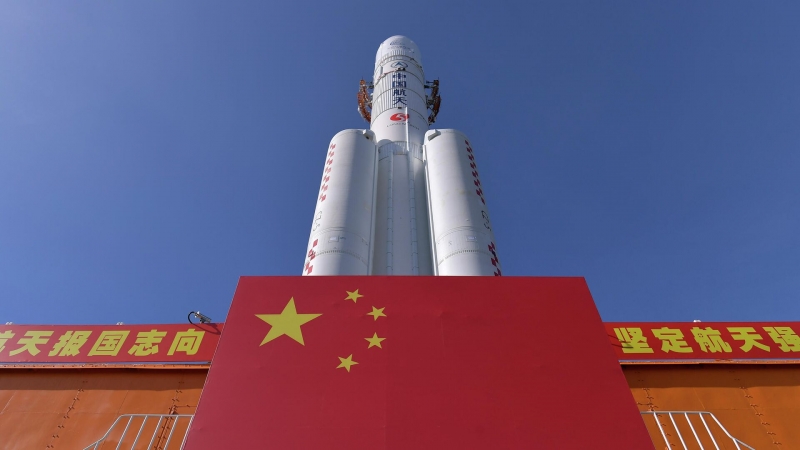 Китай вывел на орбиту три спутника связи