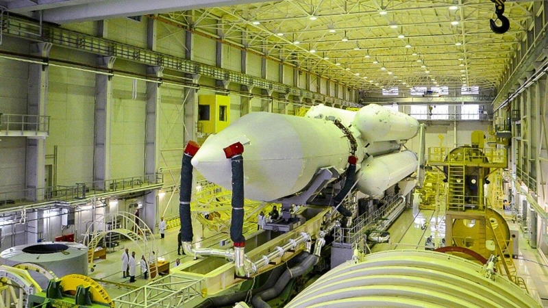 Предприятие "Роскосмоса" будет производить детали для Ту-214 и Ил-96