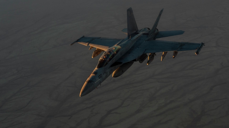 Авиация ВМС США остановит полеты для расследования недавних крушений