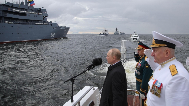 Путин призвал добиться технологического суверенитета в судостроении