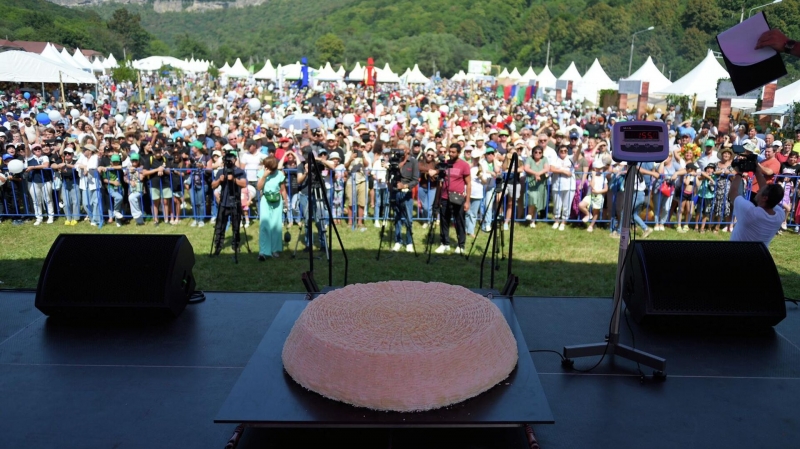 В горах Адыгеи проложили оптоволокно для трансляции фестиваля сыра