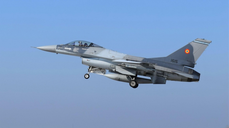Госдеп одобрил продажу Пакистану услуг и оборудования для F-16