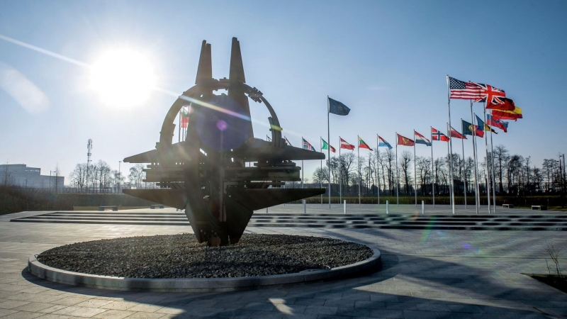 В Госдуме предложили "погасить" спутниковую группировку НАТО