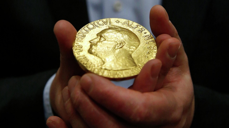 Нобелевскую премию по химии присудили за изучение синтеза молекул