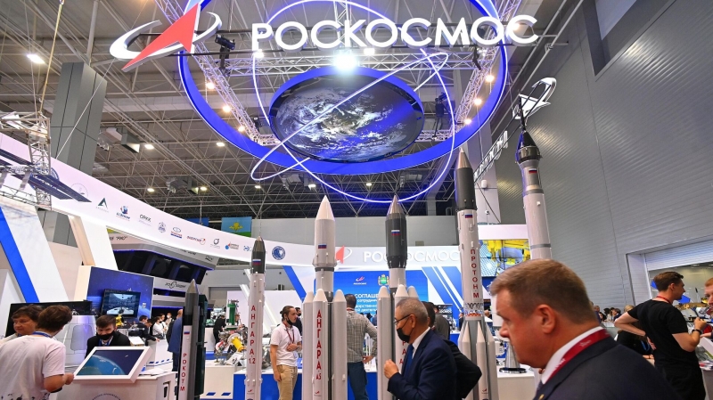 "Роскосмос" будет активнее развивать коммерческую отрасль, заявил Борисов