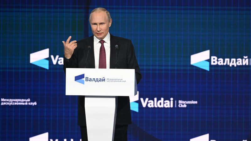 Россия дает странам возможность для технологического прорыва, заявил Путин