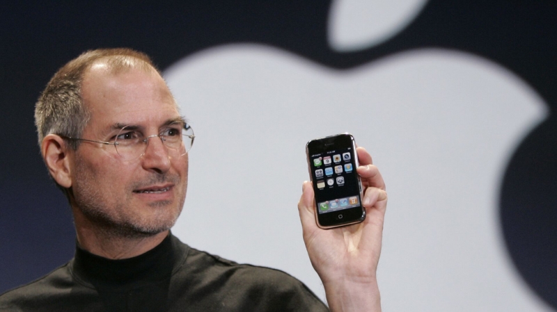 Сандалии основателя Apple Стива Джобса выставили на торги