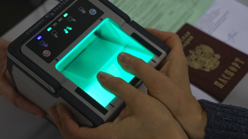 В Госдуме опровергли слухи о введении обязательной сдачи биометрии