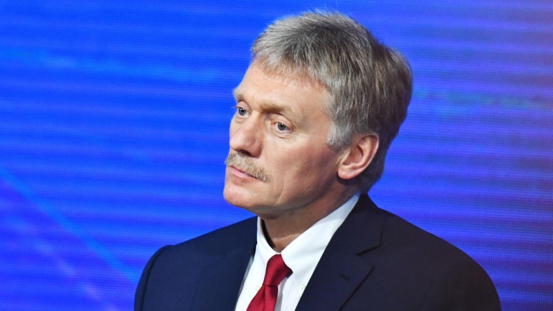 Песков выступил на заседании оргкомитета премии "За верность науке"