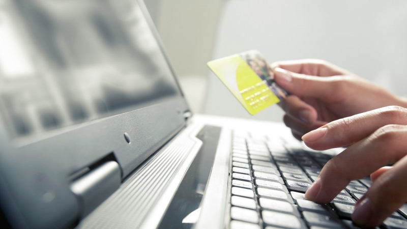 Эксперт дал совет, как уберечь средства от мошенников при онлайн-покупках