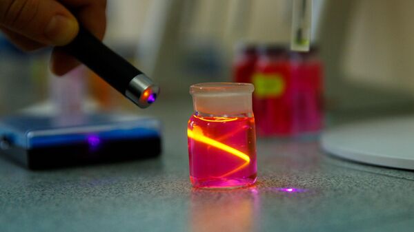 Ученые создали молекулу-"светлячка" для адресной доставки лекарств
