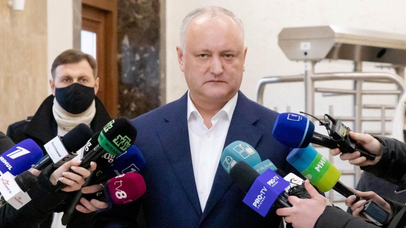 В парламенте Молдавии назвали запрет вещания каналов атакой на демократию