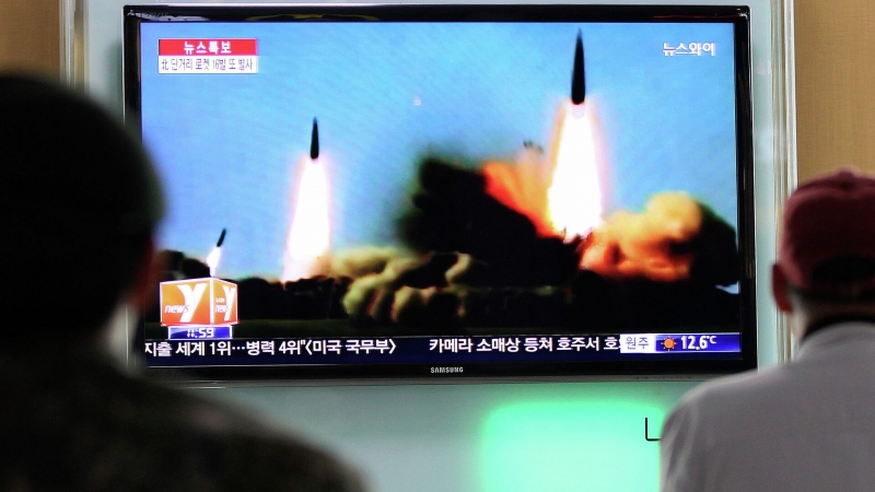 СМИ: ракеты КНДР упали вне исключительной экономической зоны Японии
