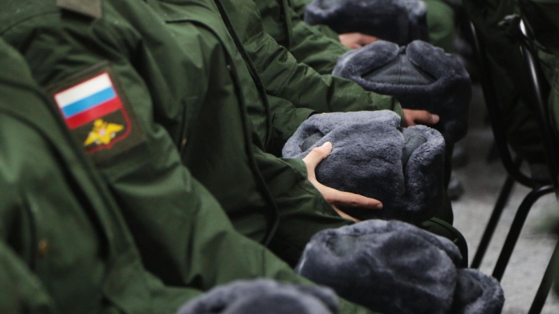 Путин осмотрел выставку новейших вооружений в НЦУО Минобороны России