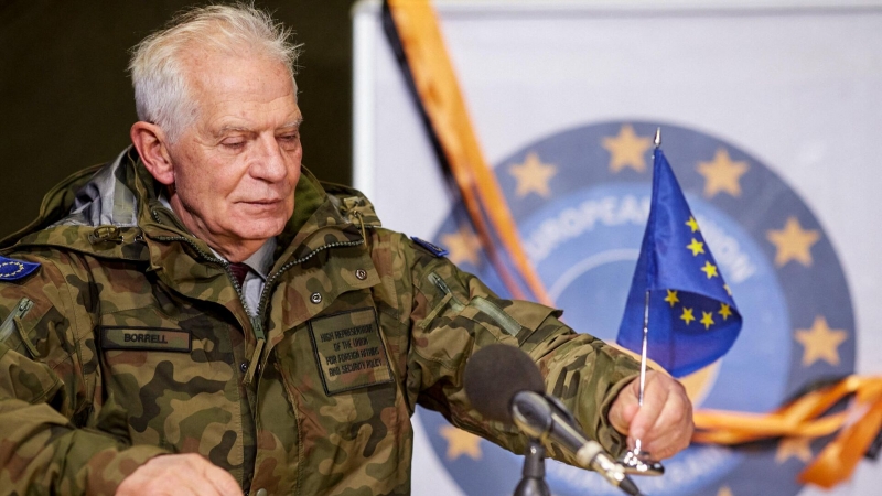 Французский генерал призвал Украину бомбить парады на 9 мая
