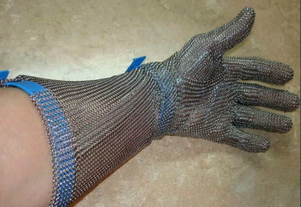 Защитные перчатки – кольчужные, с нитриловым покрытием, кевларовые
