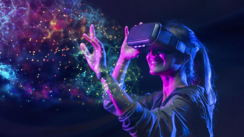 Российские школьники будут учиться в виртуальной реальности, заявил эксперт