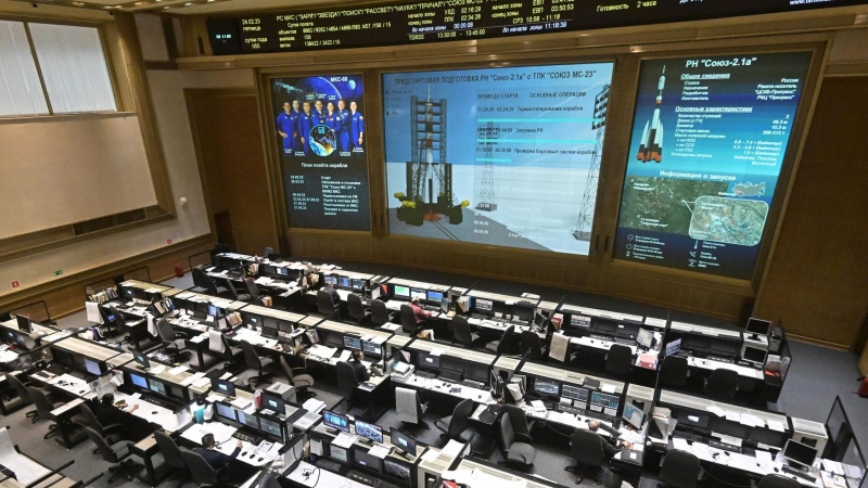 Корабль "Союз МС-23" переместят с одного модуля МКС на другой