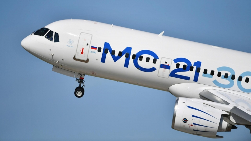 Источник назвал стоимость нового российского самолета МС-21