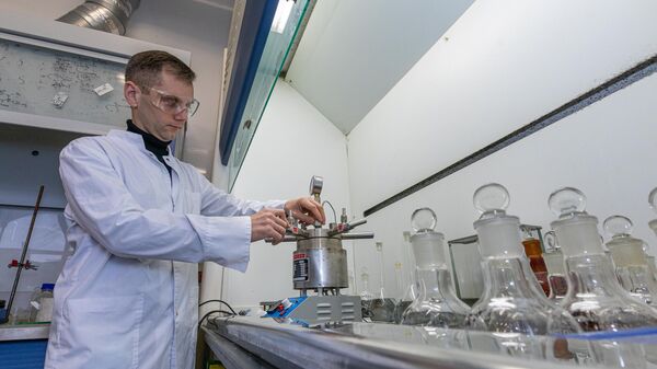 В России научились делать бионефть из водорослей и отходов