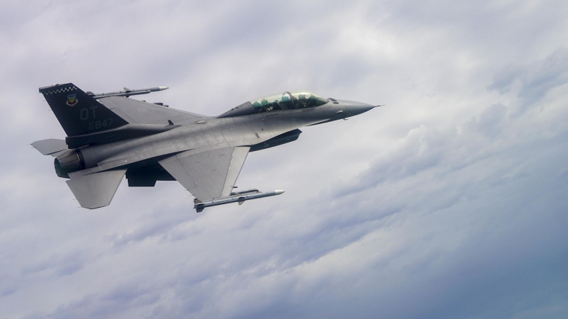 "Шансы выжить малы": американский пилот-ветеран назвал уязвимое место F-16