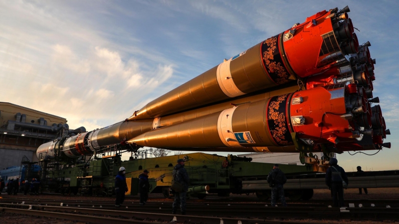 На Байконуре установили ракету с "Прогрессом МС-23"
