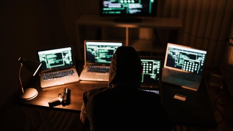 Хакеры пытаются шпионить за компаниями ОПК России через легальные программы