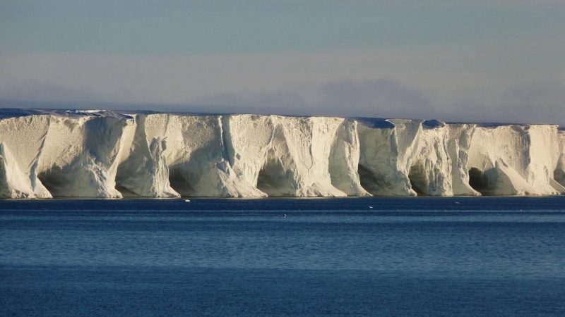 В Антарктиде "проснулся" айсберг размером с два Петербурга