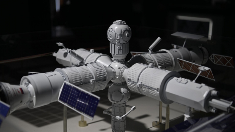 "Роскосмос" планирует значительно снизить себестоимость спутников 