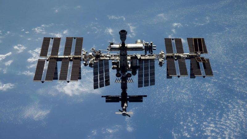 Американский корабль с российским космонавтом полетит к МКС 15 августа