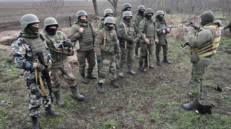 Кириенко и Балицкий осмотрели позиции российских войск