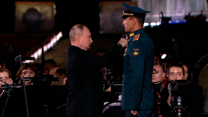 Экипаж танка "Алеша" рассказал Путину о своем подвиге