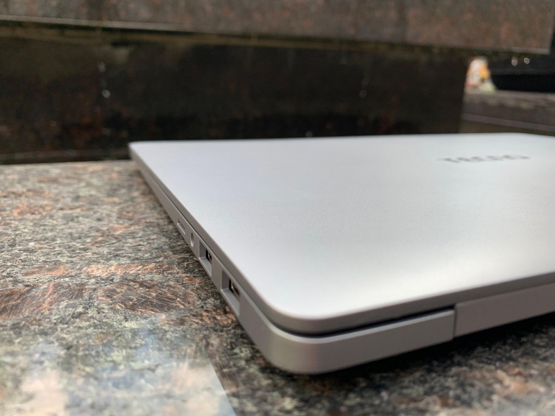 Ноутбук Tecno Megabook S1: инновационный дизайн и продуманная начинка