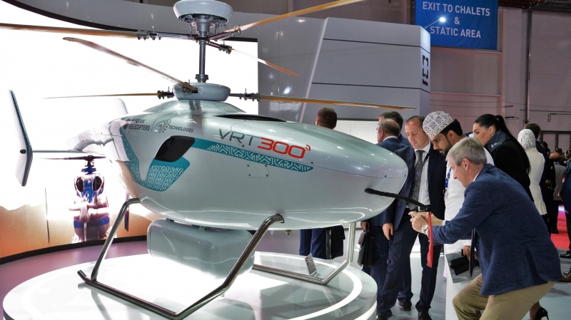 России нужно не меньше ста тысяч операторов дронов, заявили в Росавиации