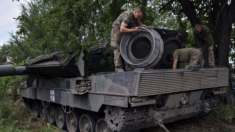 СМИ: в ВСУ недовольны передачей танков подразделениям без боевого опыта