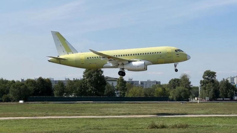 Импортозамещенный самолет SJ-100 успешно прошел вторые летные испытания