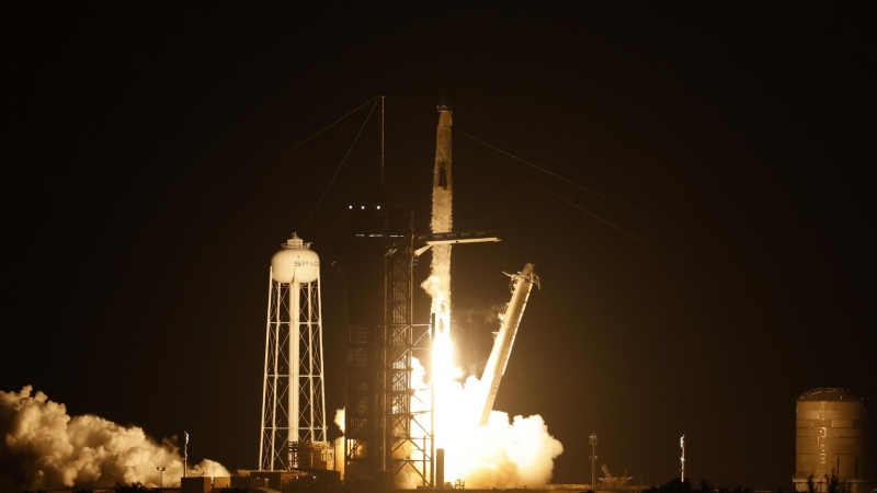SpaceX отправила в космос 13 американских военных спутников
