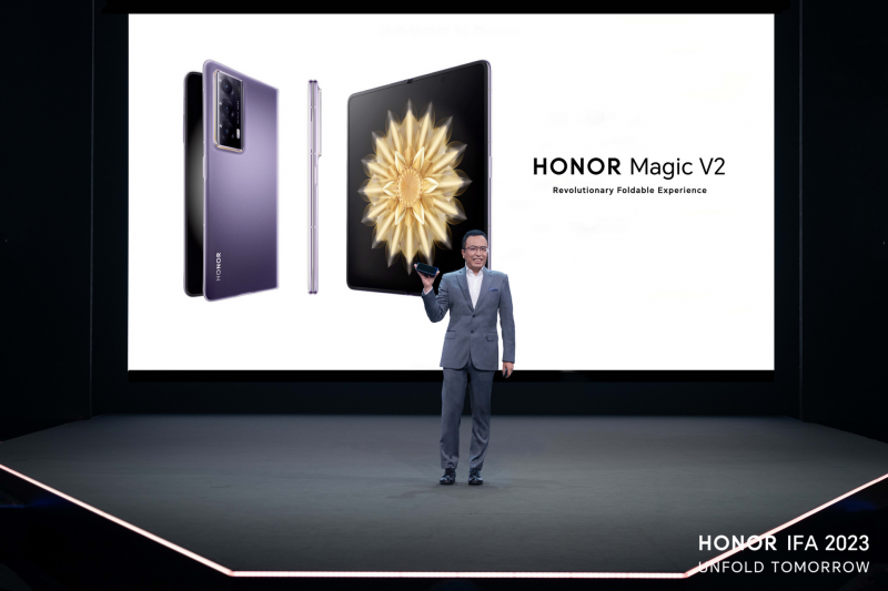Компания HONOR показала складные смартфоны Magic V2 и V Purse