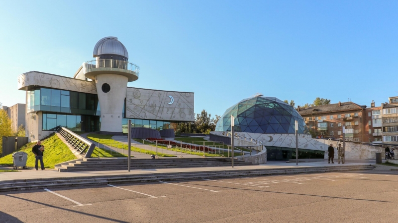 "Космический автобус" будет возить туристов в планетарий в Ярославле