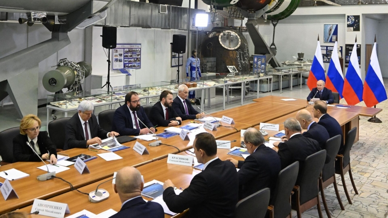 Путин заявил о необходимости увеличить действующую орбитальную группировку
