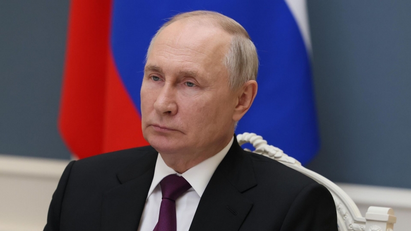 Путин поручил ускорить переход ТЭК к отечественной стандартизации