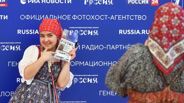 Беглов: петербуржцы могут выиграть поездку на выставку "Россия"