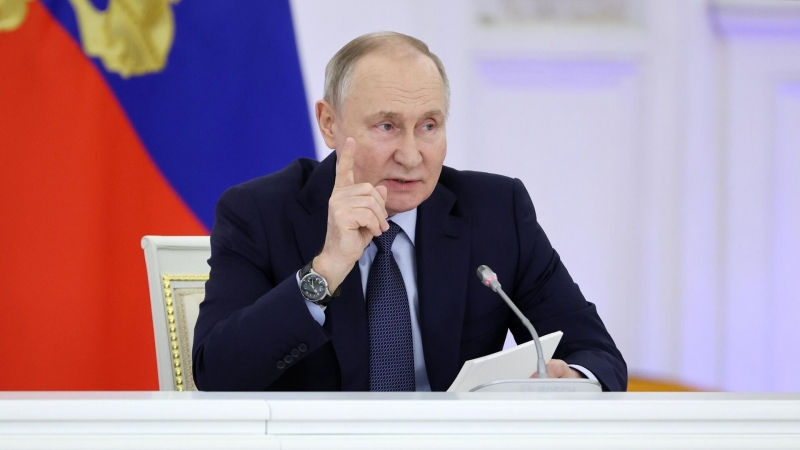 Путин предложил создать площадку по развитию движения наставников