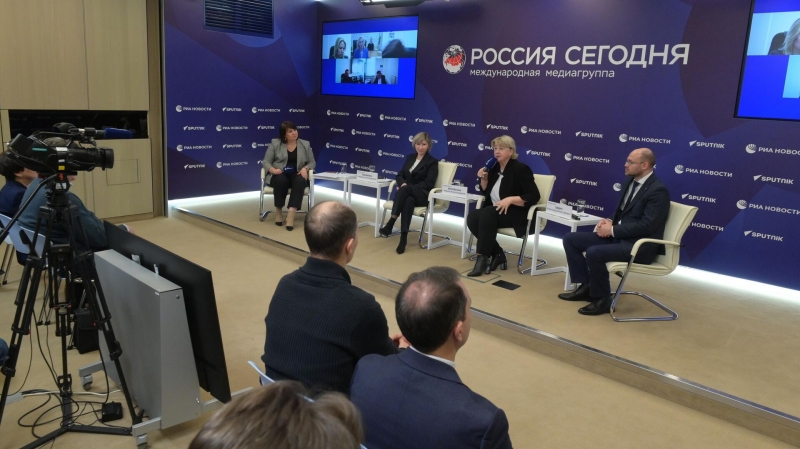 Россия преодолела тренд на снижение числа ученых, заявил Чернышенко